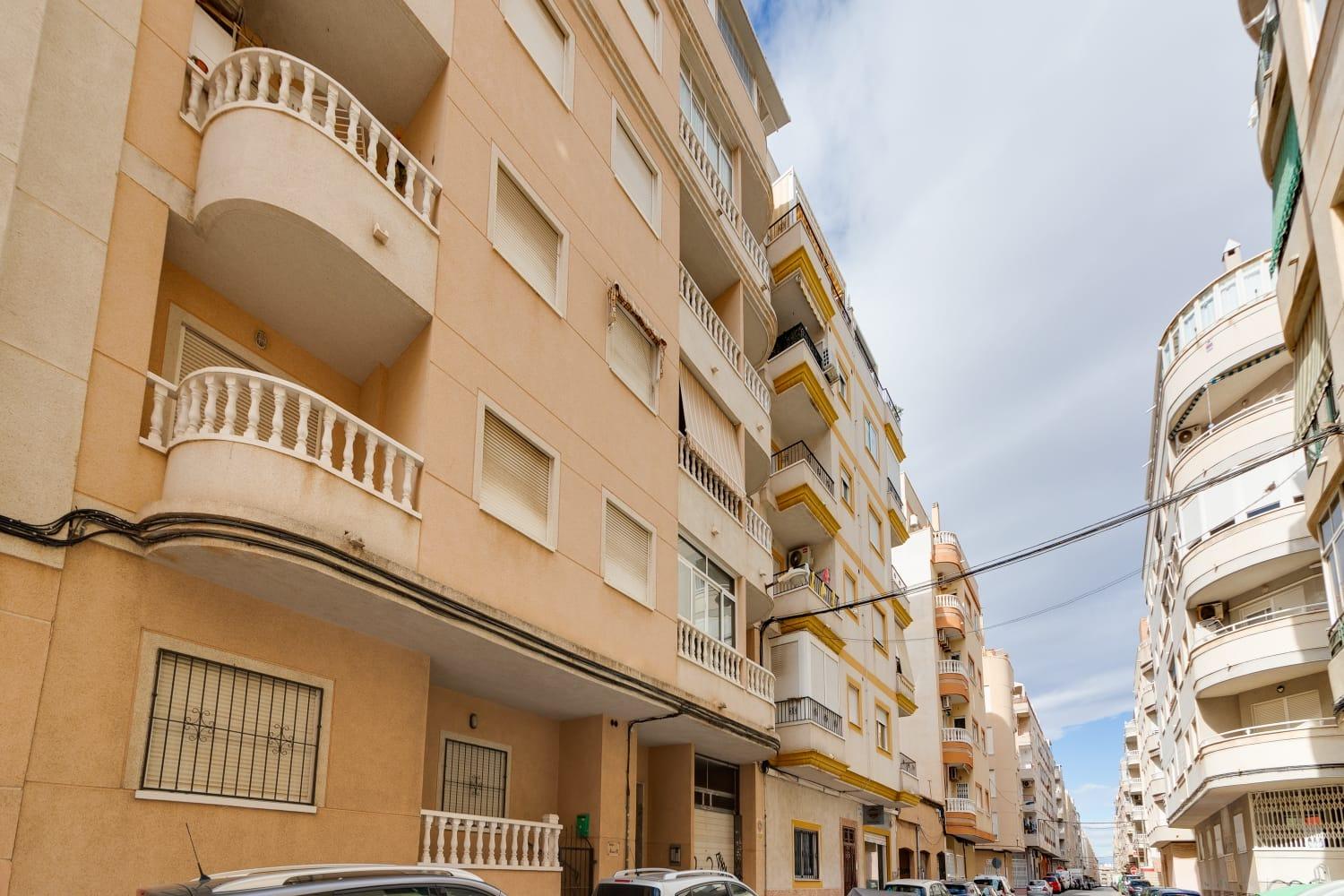 apartamento-en-torrevieja-23422260-1-3.jpg