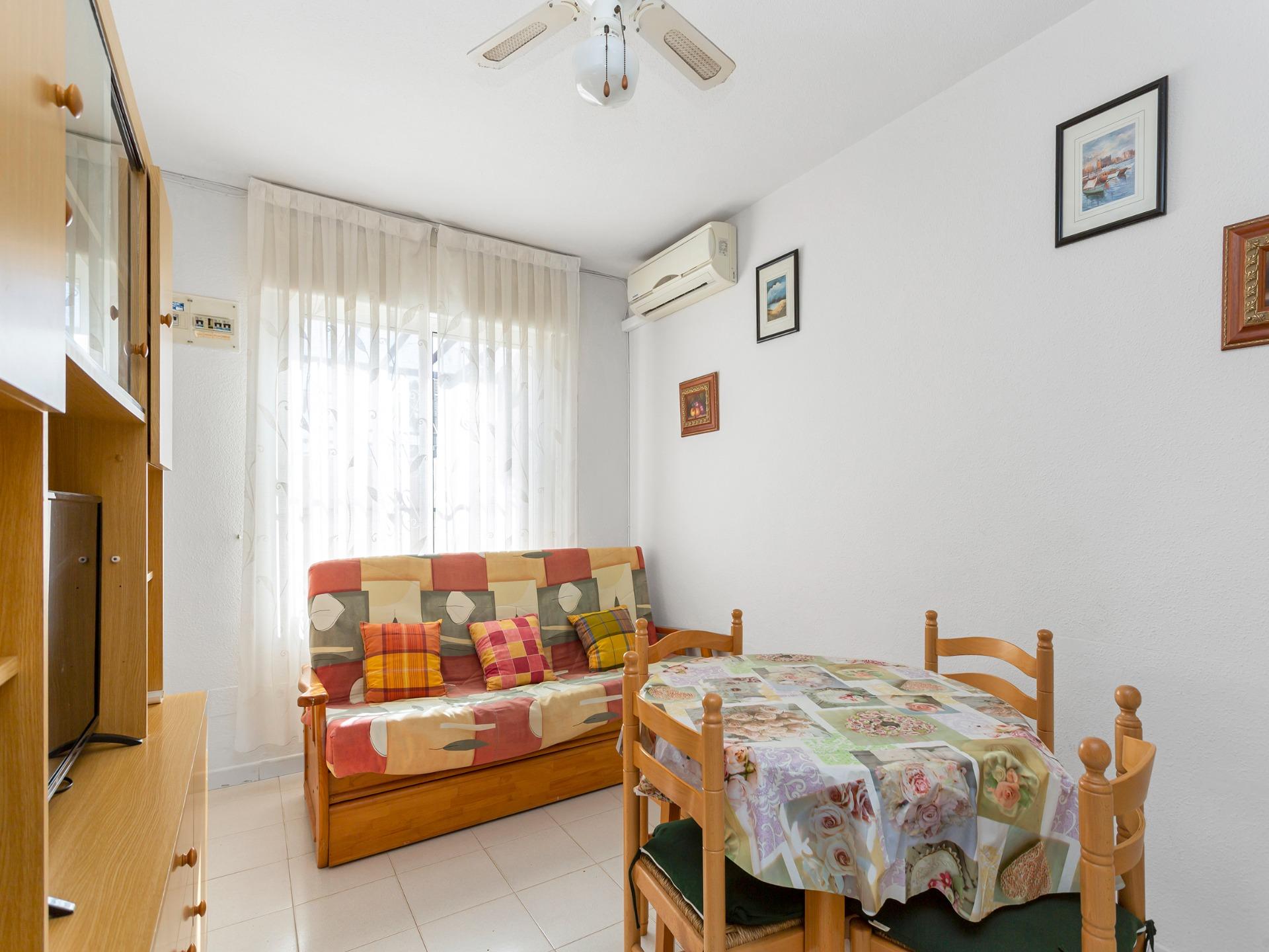 bungalow-planta-baja-en-torrevieja-21036055-6-7.jpg